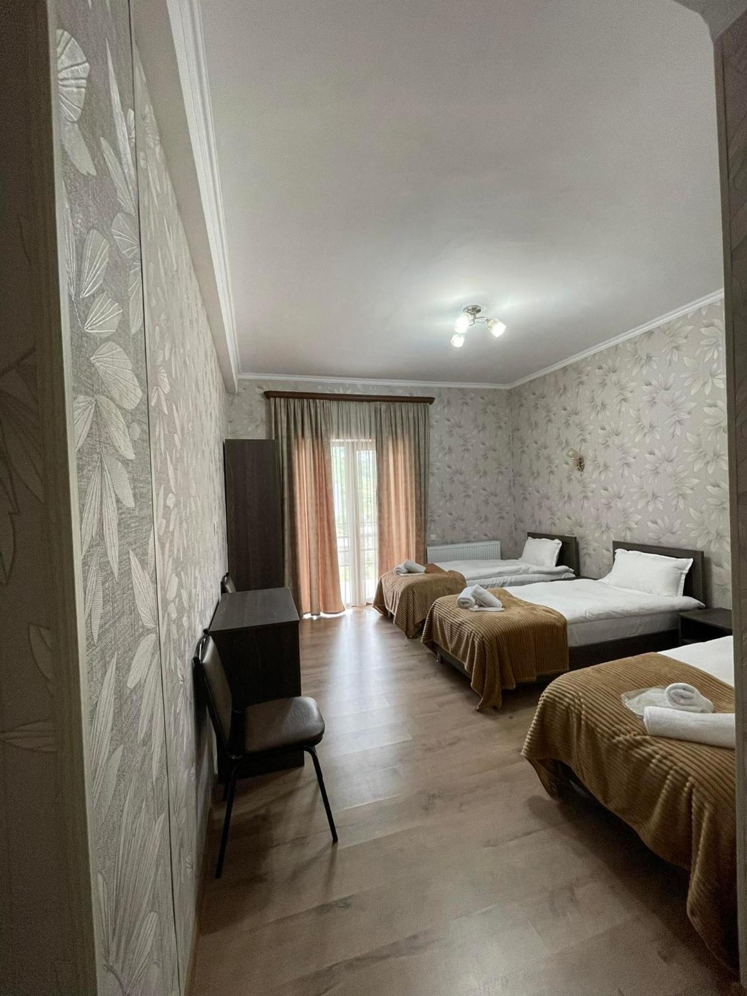 Hotel Shina Kazbegi Ngoại thất bức ảnh